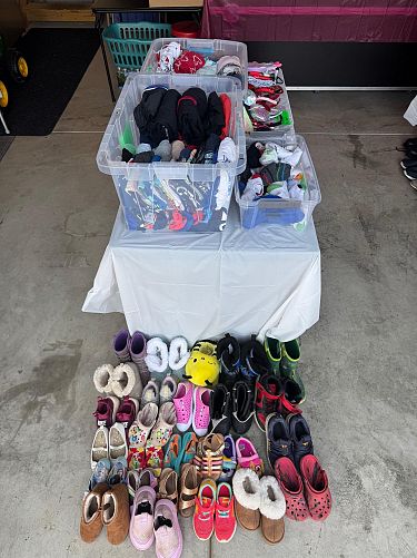 GARAGE SALE photo