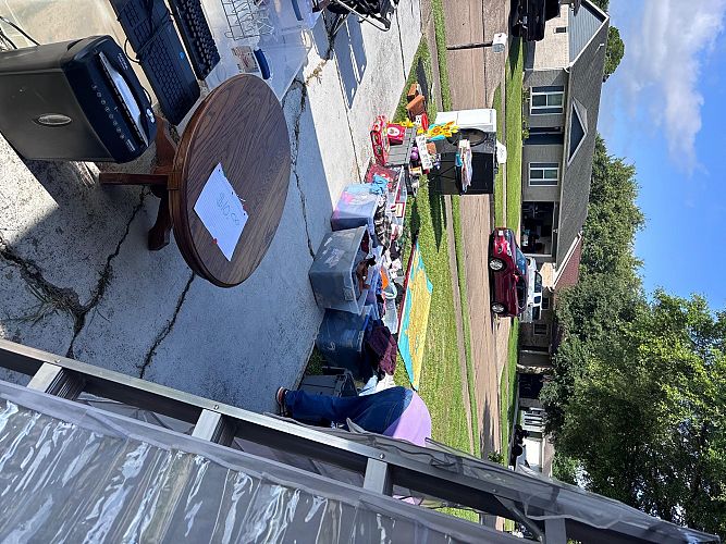 Garage/yard sale photo