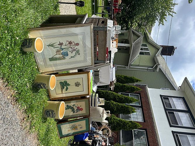 Spring Yard Sale Extravaganza photo