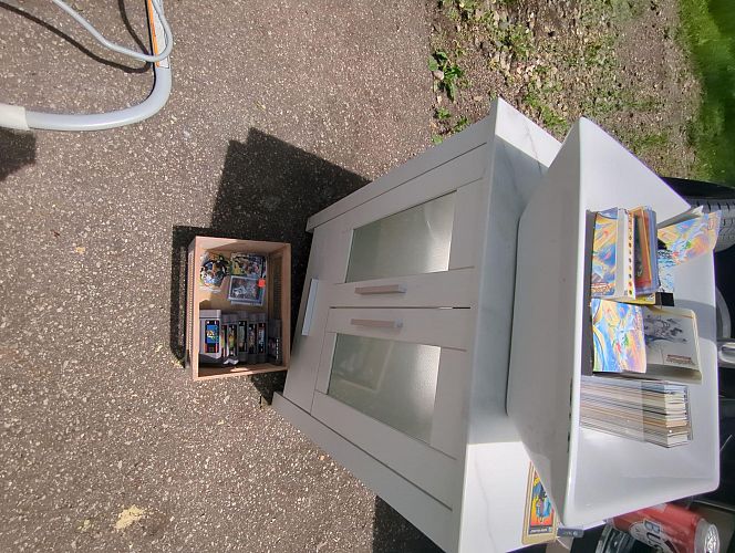 Yard sale photo