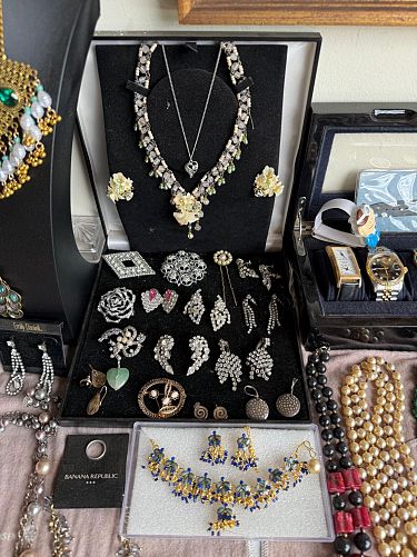 "BIG" Garage Tag Sale Lots of Collectables & Antiques Something for ALL photo