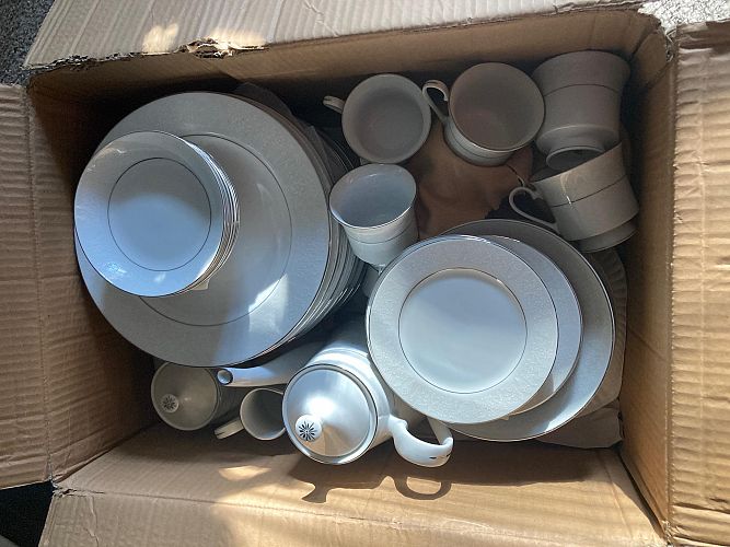 VINTAGE/COLLECTORS YARD SALE photo