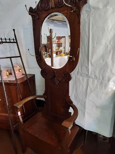Vintage and Antique Sale photo