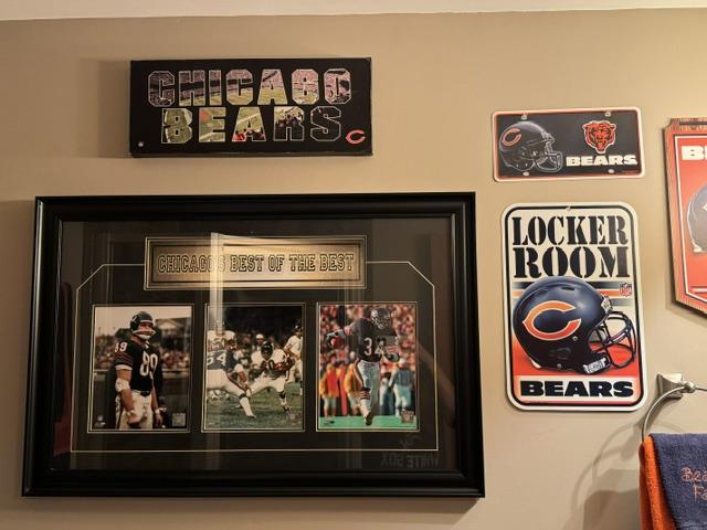SPORTS MEMORABILLA photo