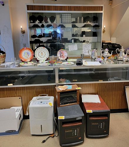 Estate Sale Saturday 6th and Sunday 7th 8:30am to 4pm photo