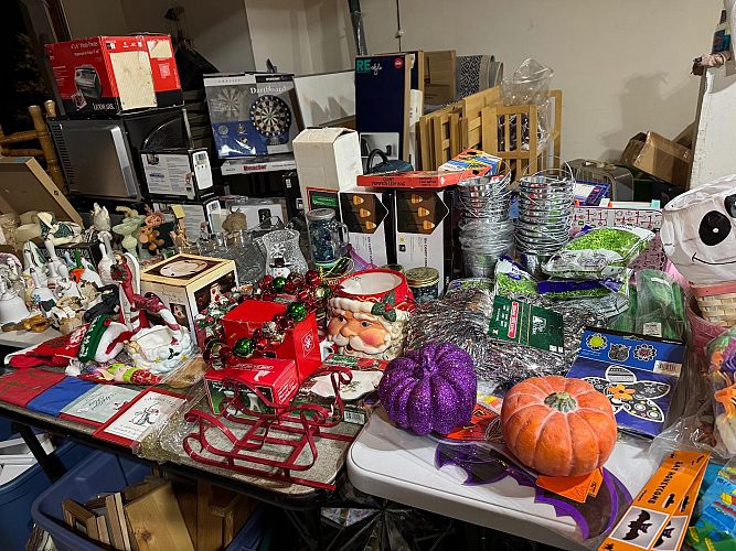 Autumn Park & Glen Hollow Subdivisions Garage Sales photo
