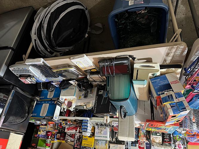Autumn Park & Glen Hollow Subdivisions Garage Sales photo
