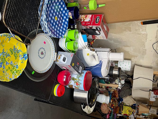 Garage Sale 826 S Bedford Ct photo