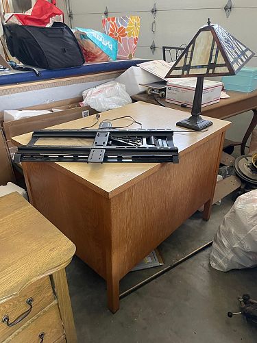 Downsizing / Furniture, Collectibles, Rugs, Lamps, House decor(Upper Yucaipa) photo