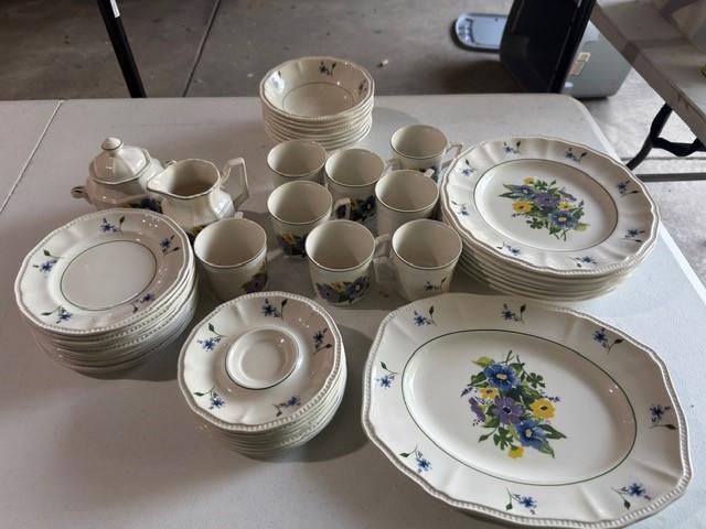 Garage Sale - Lots of Antiques photo
