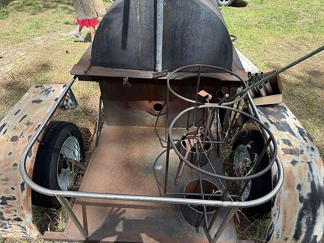 YARD SALE - INDIAN HILLS photo