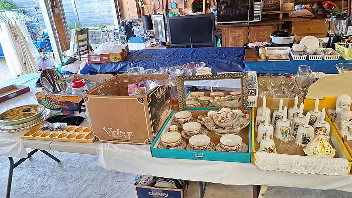 BIG Garage Sale - Brooklyn - Thu Fri Sat Sun 9-5 photo