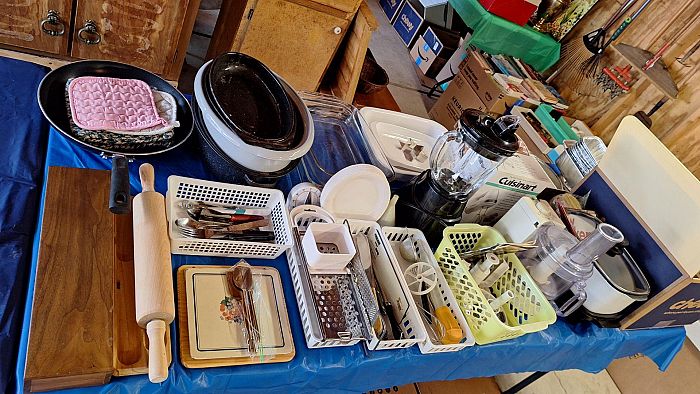 BIG Garage Sale - Brooklyn - Thu Fri Sat Sun 9-5 photo