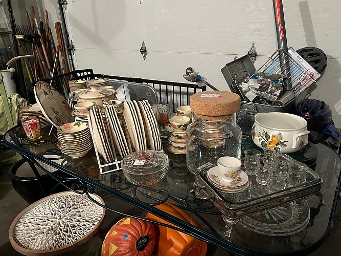 Garage Sale - NOTTINGHAM FOREST photo