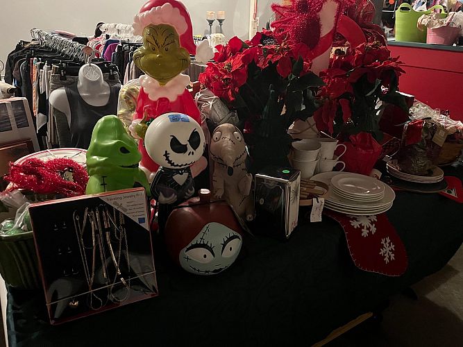 Garage Sale - NOTTINGHAM FOREST photo