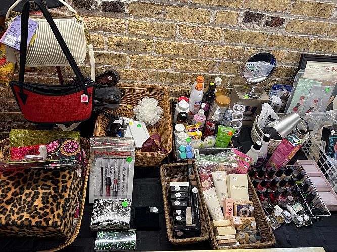 6 family Huge Garage Sale photo