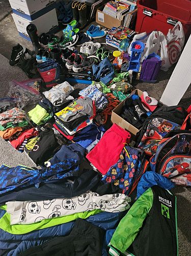 Ravenswood Yard Sale - Part of Community Sale photo