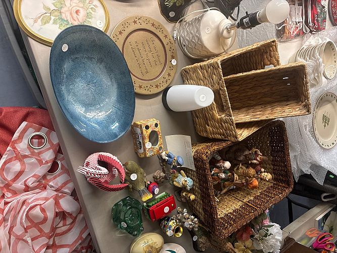 Garage sale photo