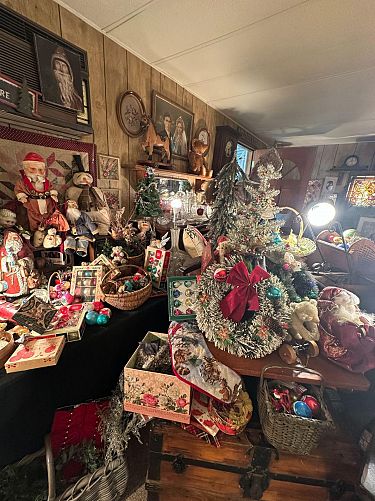 Summertime Vintage Christmas and Holiday Estate Sale photo