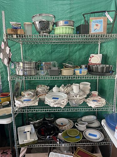 6 Family Garage Sale photo