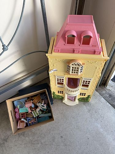 Waterford Harbour Annual Community Garage Sale photo