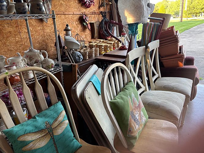 Garage sale photo