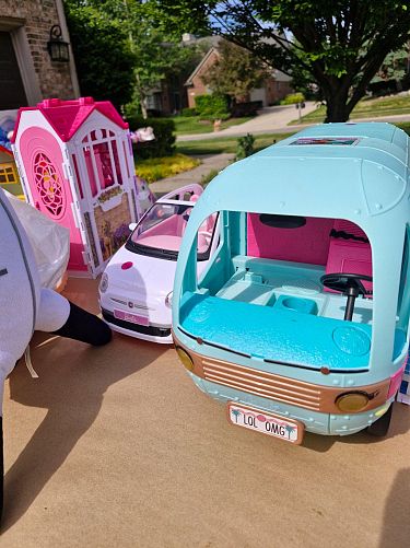 Garage sale photo