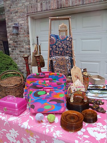 Yard Sale 7/25-7/26 9:30am-2:30pm cover