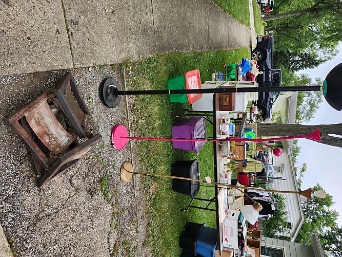 Multi-family yard sale photo