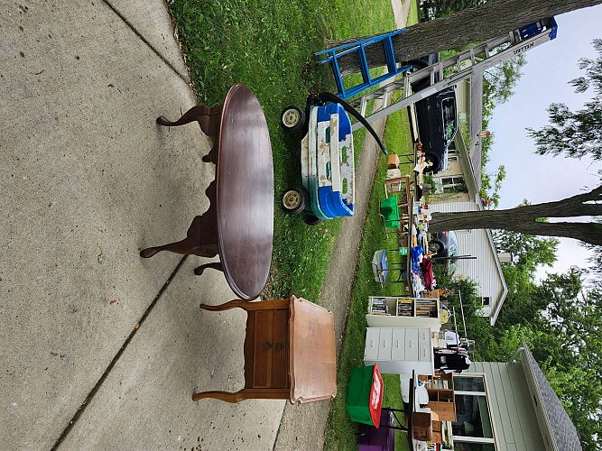Multi-family yard sale cover