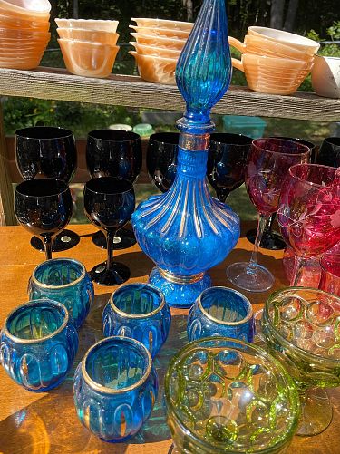Summer Clearance Yard Sale - South Bellingham Thurs-Sun 7/23 - 7/26 9am - 2pm cover