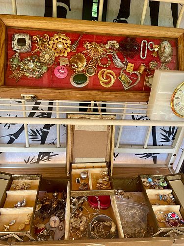 Summer Clearance Yard Sale - South Bellingham Thurs-Sun 7/23 - 7/26 9am - 2pm photo