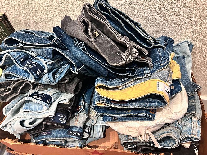 🌞 Sunday Yard Sale. Everything must go!! photo