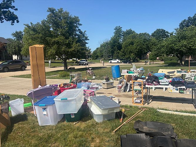 Yard sale between two houses photo