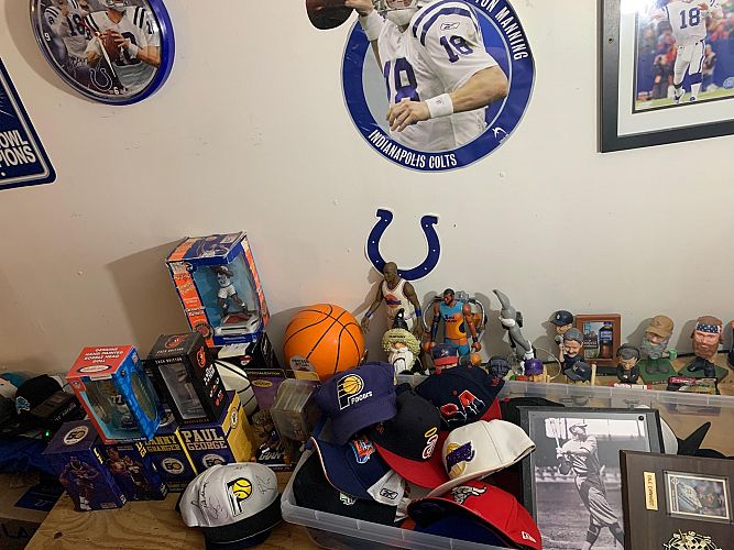 Sale. Sports jerseys and collectibles. Sunday, one day! HD, Nike, Northface photo