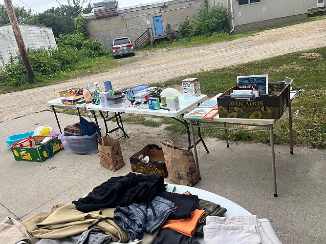 Pay-what-you-can sale photo