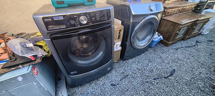 BACK YARD TREASURES! STORAGE FINDS + STATE BUY-OUTS! 8AM–8PM ALL DAY photo