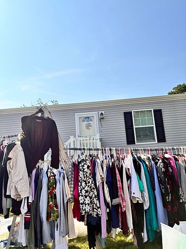 Multifamily yard sale photo